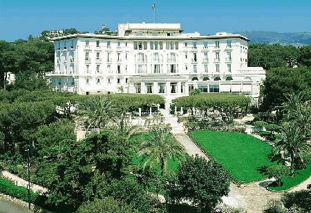  Grand Hotel du Cap Ferrat.    .